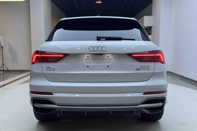 Used Audi Q3 2022 35 TFSI Fashion Dynamic Model