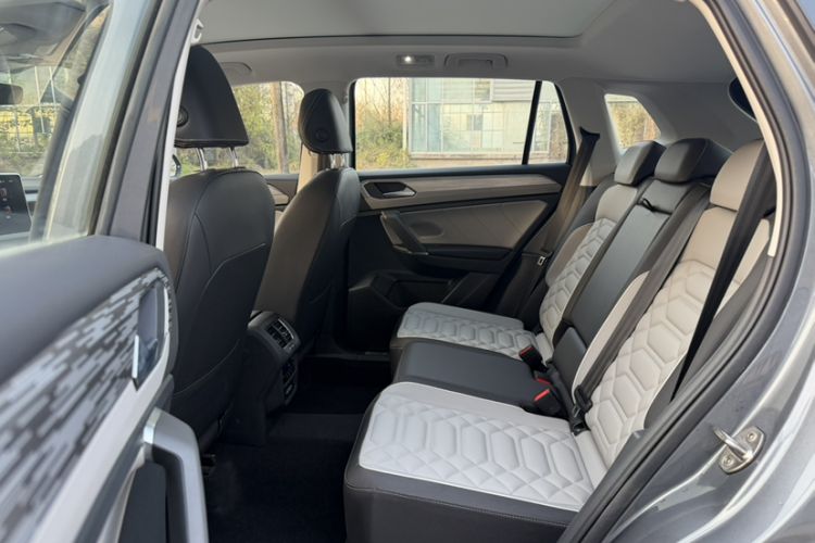 Used Volkswagen Tayron 2023 330TSI Two-Wheel-Drive R-Line High-Energy Version
