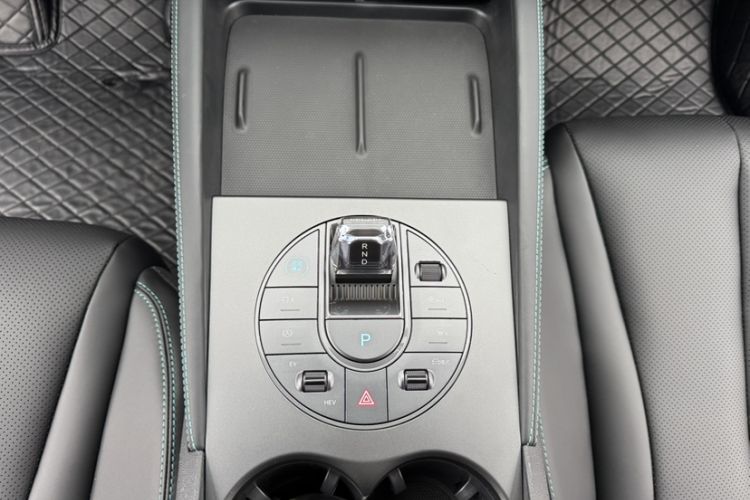 Used BYD Seal 06 New Energy 2024 DM-i 120KM Prestige Model
