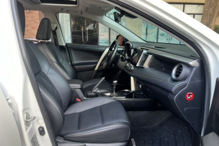 Used Toyota RAV4 2018 2.5L Automatic 4x4 Elite i Edition
