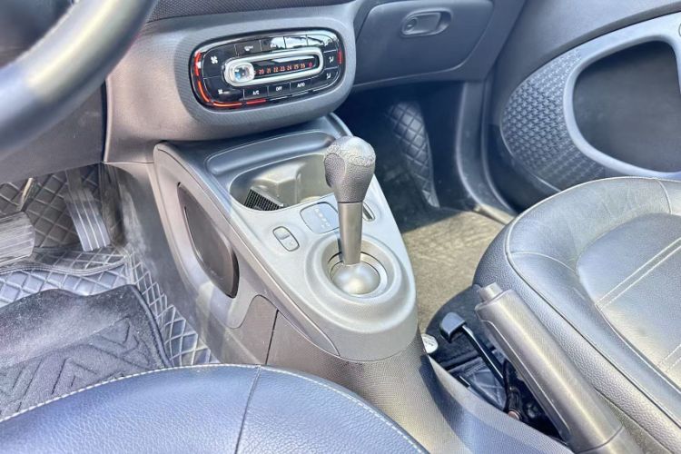 Used  fortwo 2019 0.9T 66kW Hardtop Pioneer Edition China VI
