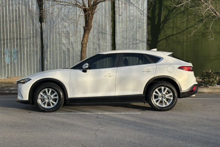 Used Mazda CX-4 2018 2.0L Automatic Two-Wheel Drive Blue Sky Exploration Version China V Standard
