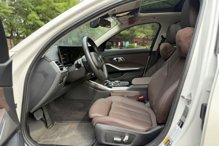 Used BMW i3 2022 eDrive 35 L
