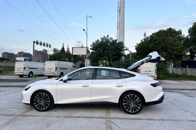 Used MG 7 2023 1.5T DCT Elegant & Graceful Edition
