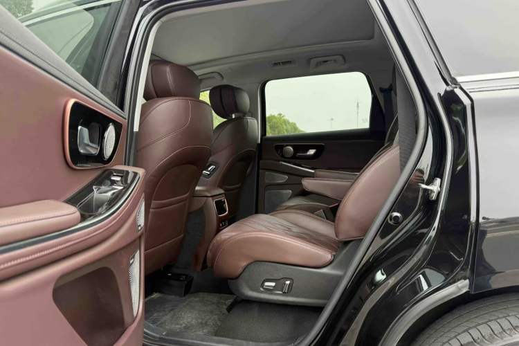 Used  Lanyue 2023 400T Four-Wheel Drive Star Prestige Edition 6 Seats
