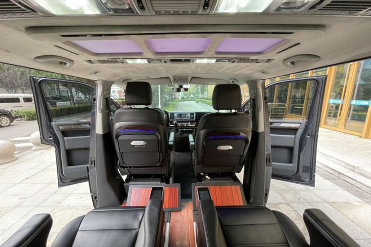 Used Volkswagen Multivan 2018 2.0 TSI Two-Wheel-Drive Luxury Edition 7 Seats
