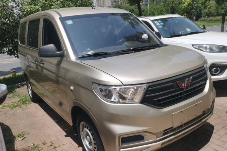 Used Wuling Hongguang V 2022 1.5L Jingqu Version Hydraulic Power Steering LAR