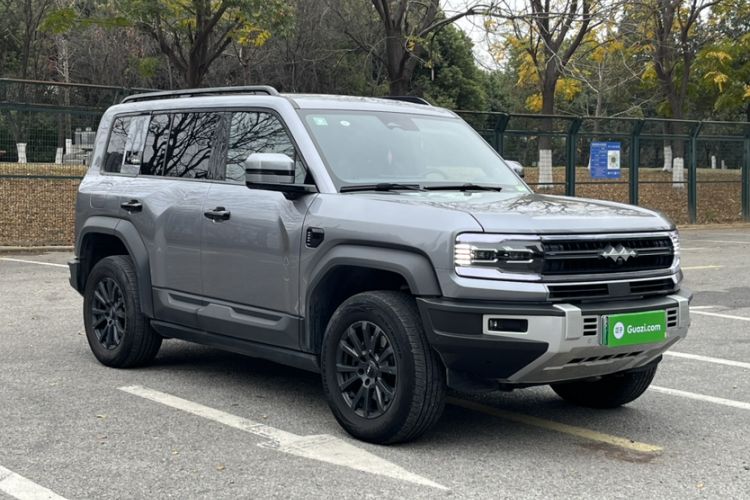 Used  Leopard 5 2023 Navigator Edition