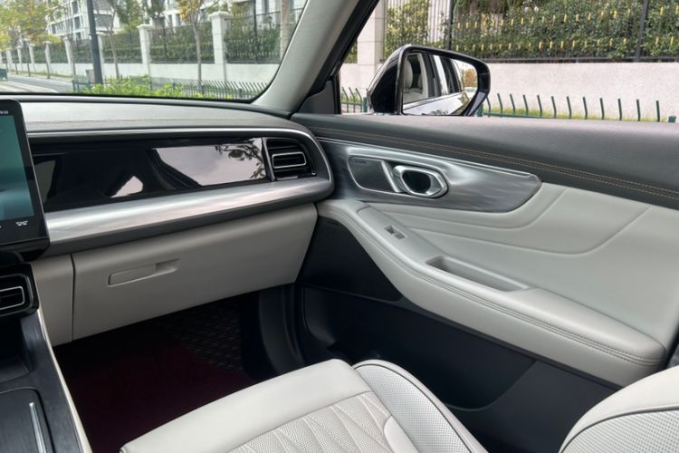 Used GAC Trumpchi GS8 2022 Flagship Series 2.0 TGDI Two-Wheel-Drive Prestige Edition (7 Seats)
