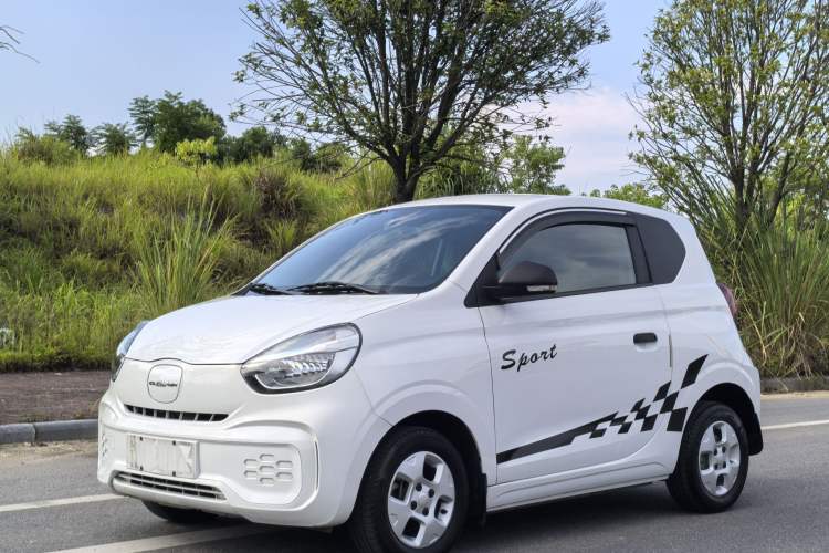 Used Roewe Clever 2021 302 km New Four-Seater Super-Efficient Version
