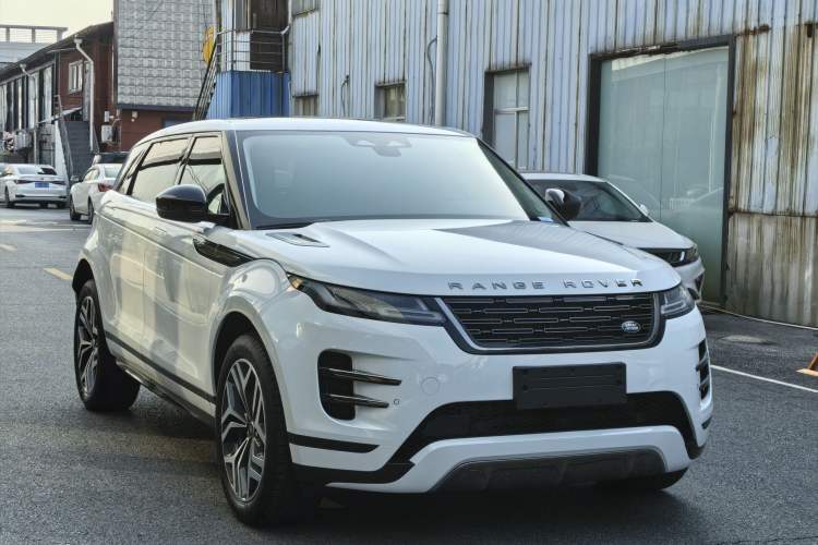 Used Land Rover Range Rover Evoque 2024 Aurora L 249 PS Prestige Light-Chasing Edition
