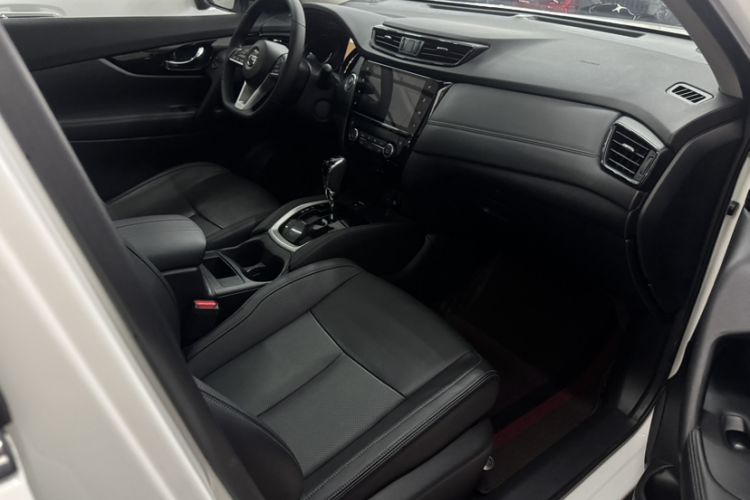 Used Nissan X-Trail 2022 2.0L Two-Wheel Drive Smart Connect & Comfort Edition
