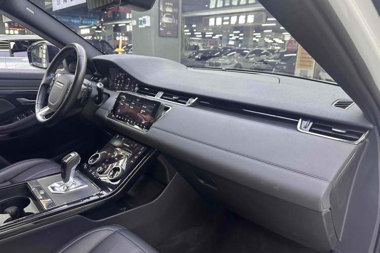 Used Land Rover Range Rover Evoque 2020 249 PS R-DYNAMIC SE Sport Technology Edition
