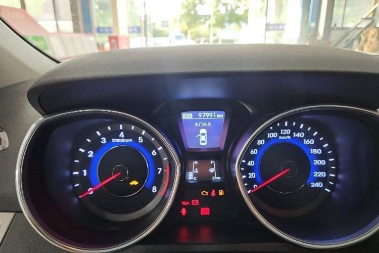 Used Hyundai Elantra 2015 1.6L Manual Leading Model
