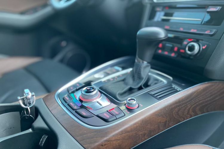 Used Audi Q5 2017 40 TFSI Comfort Model
