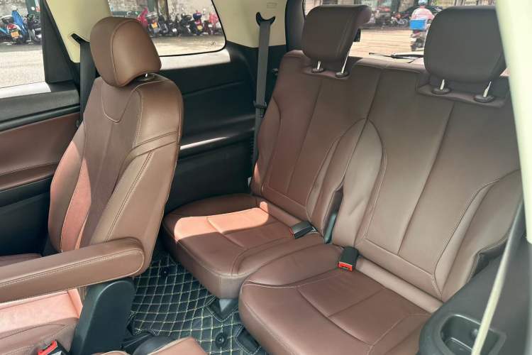 Used Buick GL6 2018 18T 6-Seater Luxury Model
