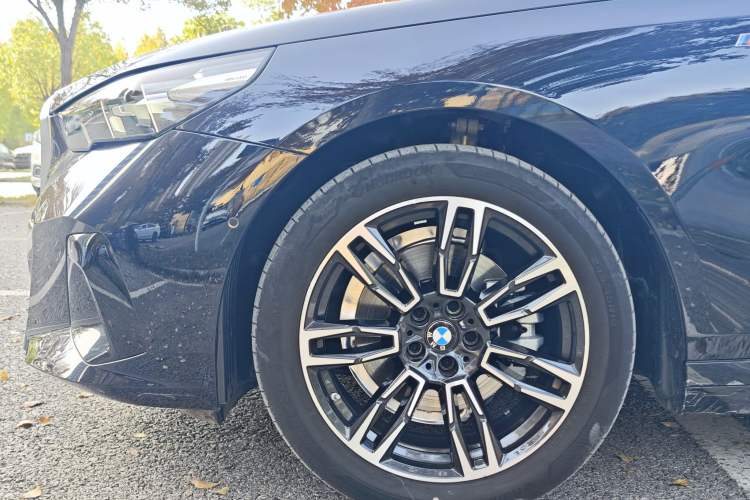 Used BMW 5 Series 2024 525Li M Sport Package