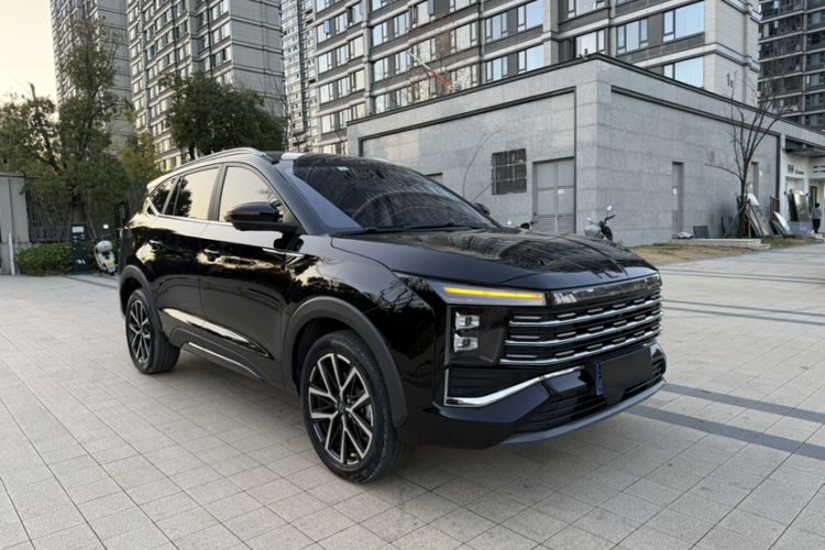 Used SOL X8 PLUS 2023 1.5 TGDI DCT Smart Edition 7-Seater