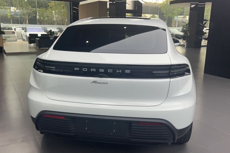 Used Porsche Macan 2024 Macan Long Range Edition
