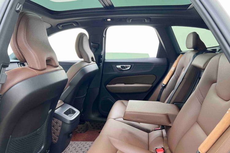 Used Volvo XC60 2022 B5 4x4 Smart Luxury Edition