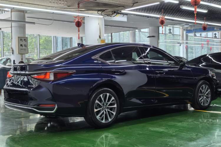 Used Lexus ES 2023 260 Excellence Edition