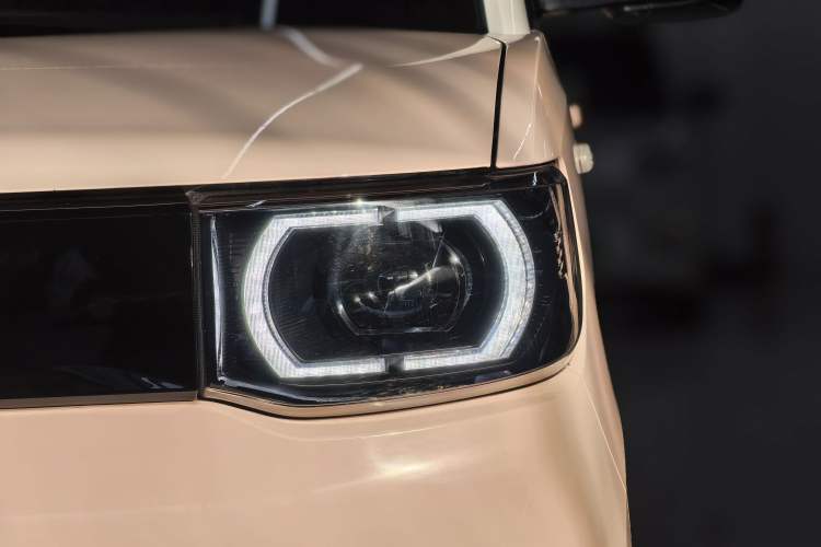 Used Wuling Hongguang MINIEV 2021 Macaron Premium Model – Lithium-NMC