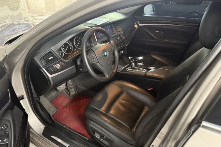 Used BMW 5 Series 2014 520i Elegant Edition
