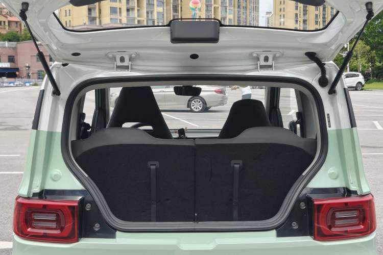 Used Wuling Hongguang MINIEV 2022 Macaron Premium Model – Lithium Iron Phosphate
