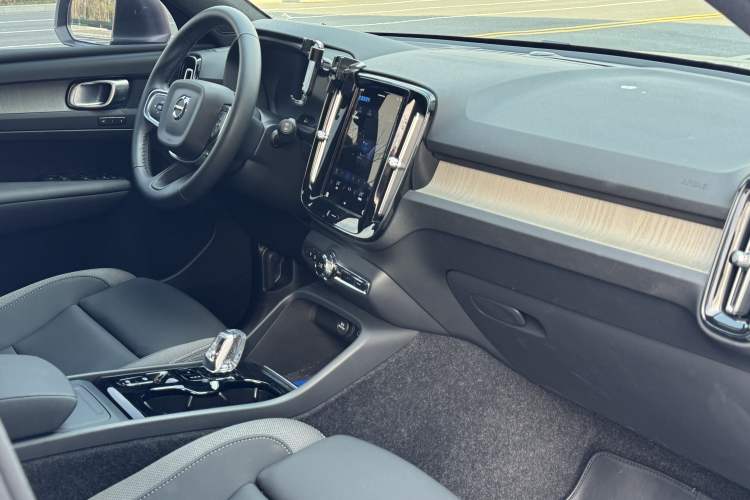 Used Volvo XC40 2023 B3 Zhiyuan Luxury Edition