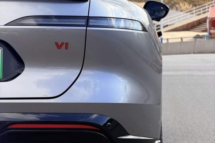 Used  06 2025 Max Extended-Range Edition