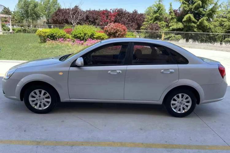 Used Buick Excelle 2015 1.5L Automatic Classic Model
