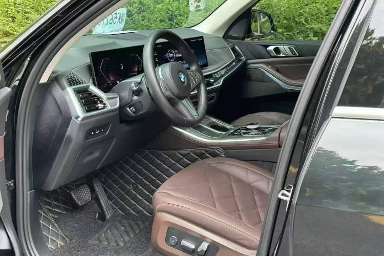 Used BMW X5 2023 xDrive 30Li M Sport Package
