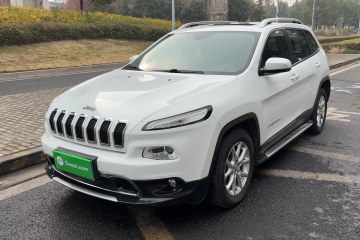 Used Jeep Cherokee 2017 2.0L Superior Edition