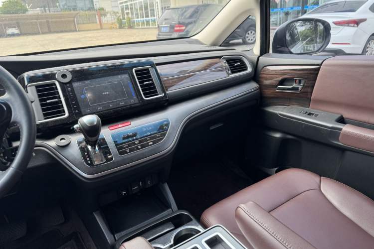 Used Honda Elysion 2016 2.4L Classic Edition
