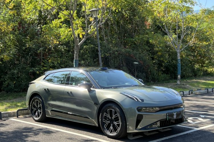 Used Zeekr 001 2025 WE Edition 100 kWh Rear-Wheel Drive