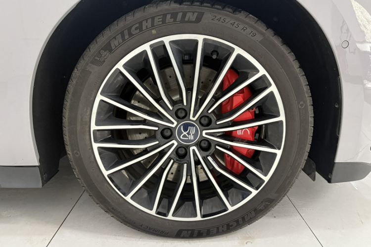 Used BYD Han 2025 EV with 701 km of Laser Radar-Enabled Intelligent Driving