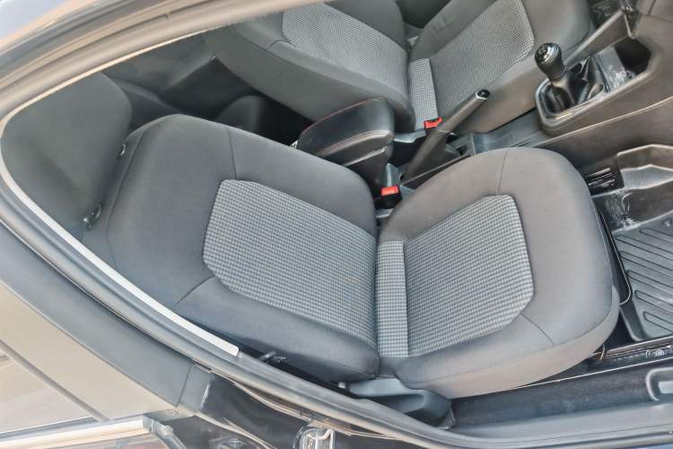 Used Volkswagen Santana 2016 1.6L Manual Fashion Edition
