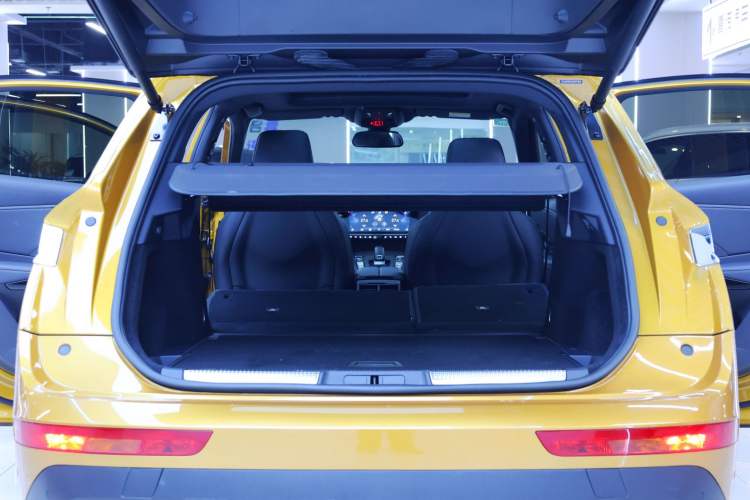 Used  7 2018 45THP Rivoli Pioneer Edition
