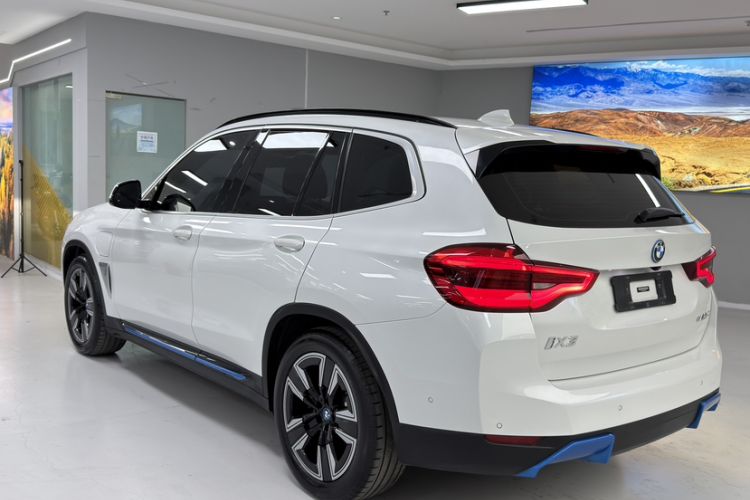 Used BMW iX3 2021 Updated Leading Edition

