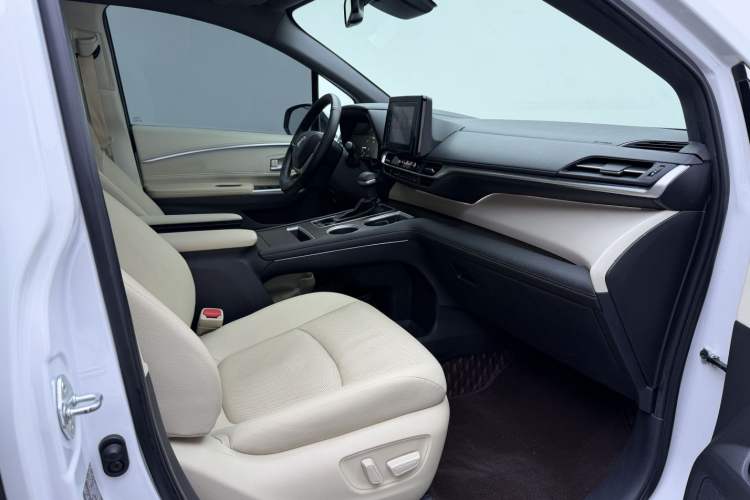 Used Toyota Sienna 2021 2.5L Hybrid Luxury Edition
