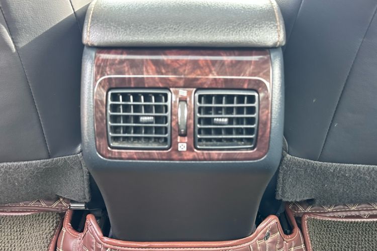 Used Toyota Camry 2016 2.0G 10th Anniversary Leading Edition
