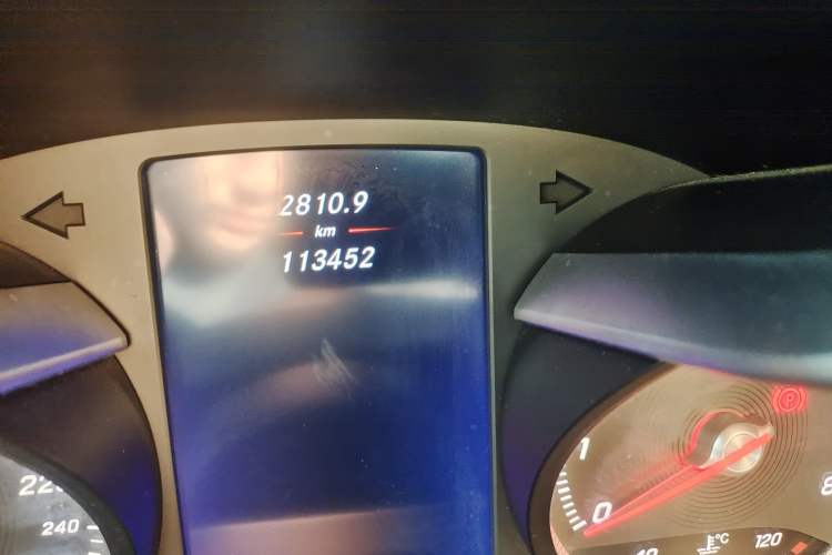 Used Mercedes-Benz GLC 2016 GLC 300 4MATIC Dynamic Model
