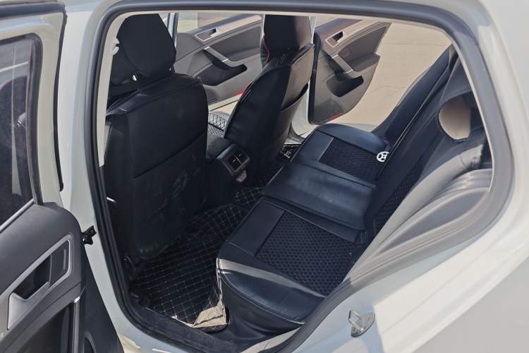 Used Volkswagen Golf 2020 200TSI DSG Comfortable and Ambitious Edition
