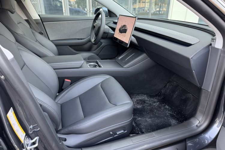 Used Tesla Model 3 2025 Rear-Wheel-Drive Version
