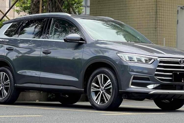 Used BYD Song Pro 2019 1.5T Automatic Prestige Model
