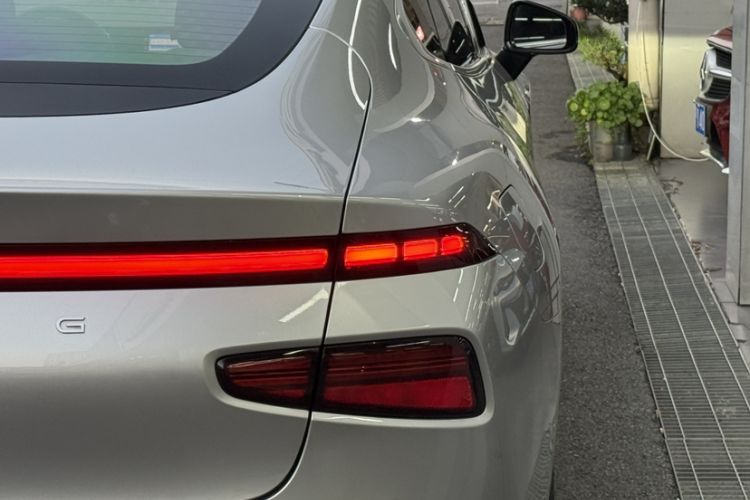 Used XPeng P7 2024 P7i 550 Pro