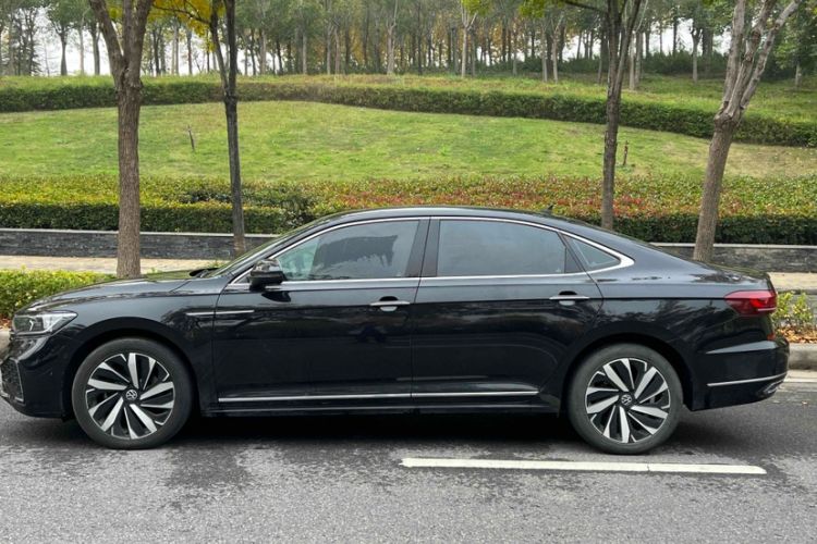 Used Volkswagen Passat 2022 330TSI Starry Luxury Edition