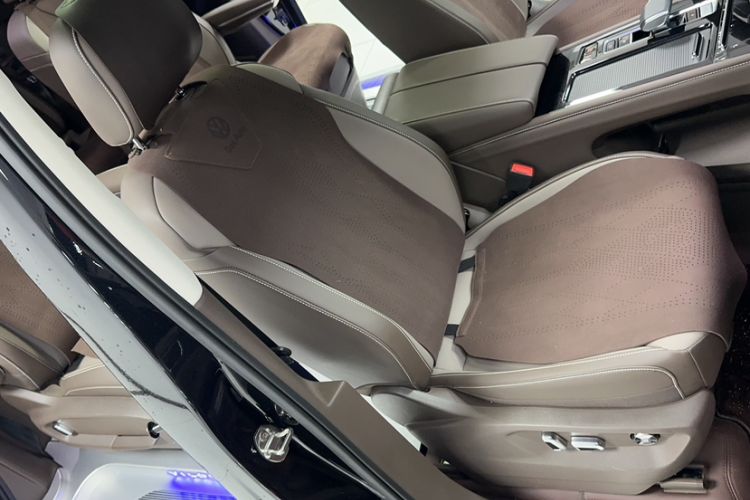 Used Volkswagen Viloran 2024 380TSI Luxury Edition
