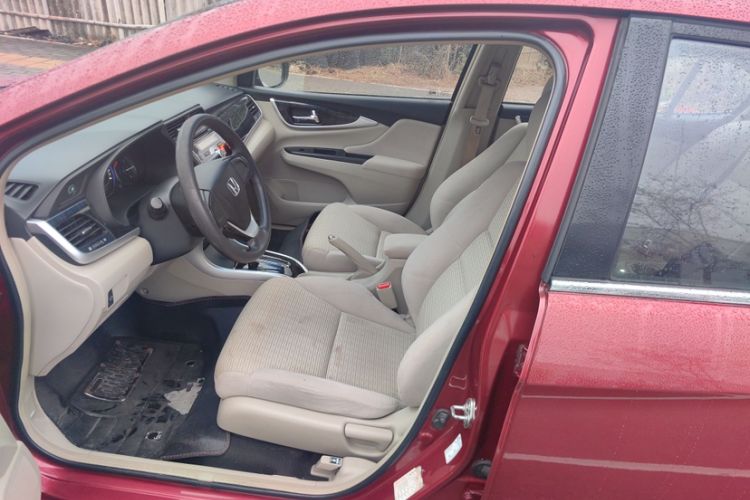 Used Honda Crider 2013 1.8L automatic comfort version
