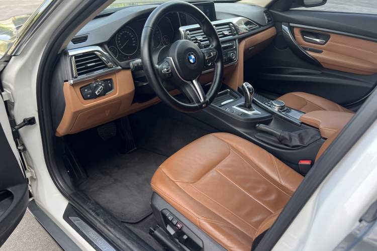 Used BMW 3 Series 2015 320Li Luxury Design Package Premium Edition
